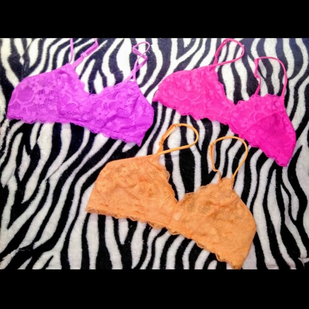 Super Cute 3pc Bralette Bundle! *sz s/m*